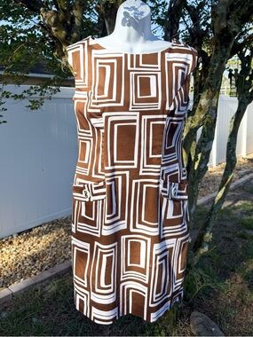 Talbots Petite Brown White Geometric Shift Dress Size 4P Sleeveless Pockets